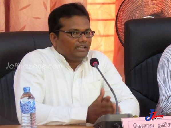 அரச உத்தியோகத்தர்களை அச்சுறுத்தும் ஆளும்கட்சி நாடாளுமன்ற உறுப்பினர்!- நிரோஷ் குற்றச்சாட்டு.