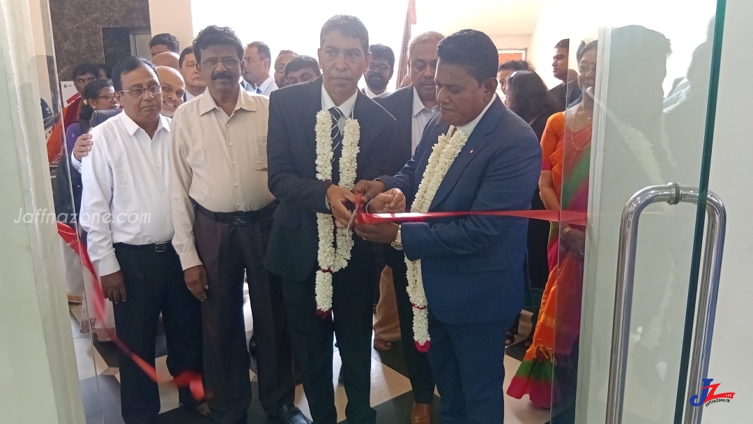 யாழில். கனடா கல்விக் கண்காட்சி ஆரம்பம்