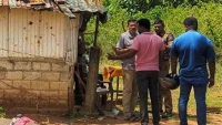 வவுனியாவில் இரத்தக்கறைகளுடன் இளைஞனின் சடலம் மீட்பு!