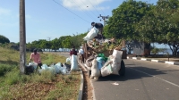 யாழ் பண்ணை கடற்கரை சுத்தப்படுத்தும் நிகழ்வு